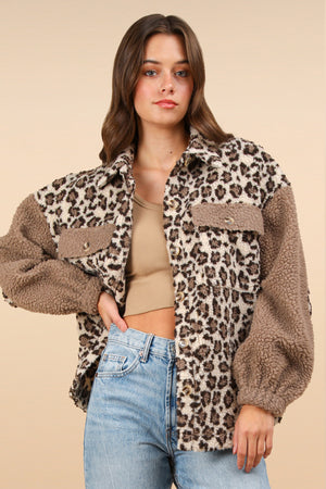 Curvy Leopard Printed Fleece Jacket